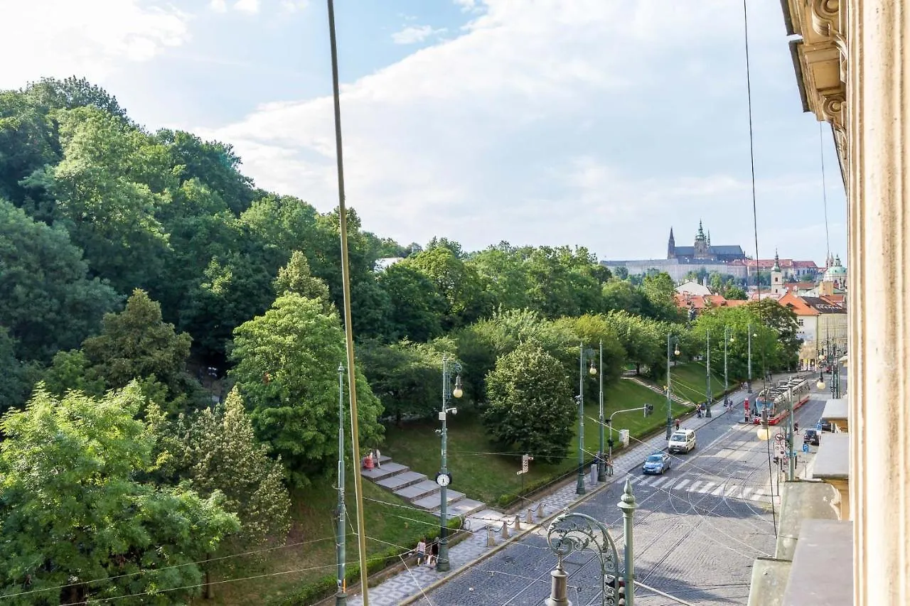 2Bds Apartment In Ujezd - P14 Prague